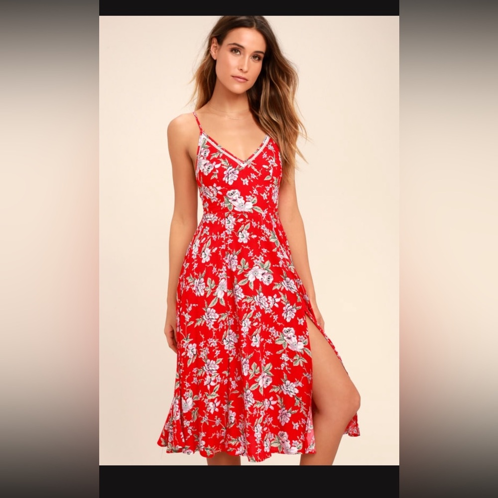 Lulus Esperanza Red Floral dress. Used but in great condition.